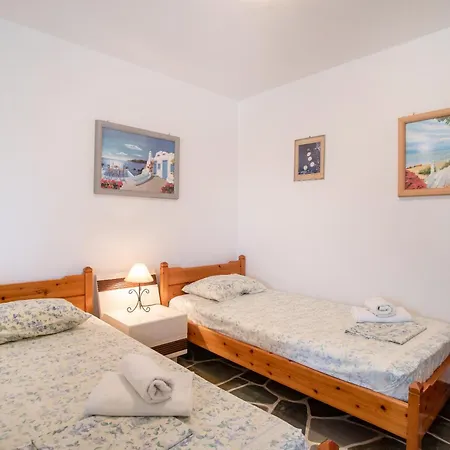Pensjonat Prombona To Petrino Spiti Logaras