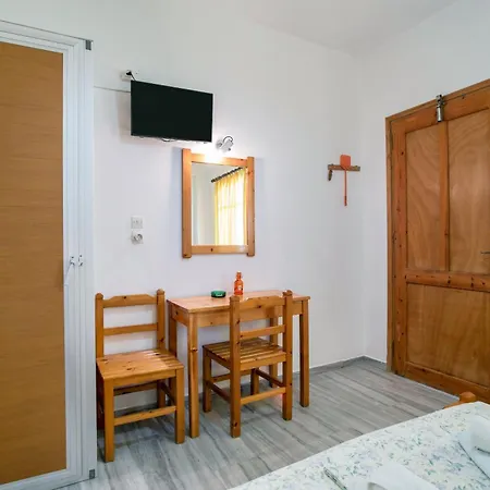 Prombona To Petrino Spiti Гостевой дом 3*