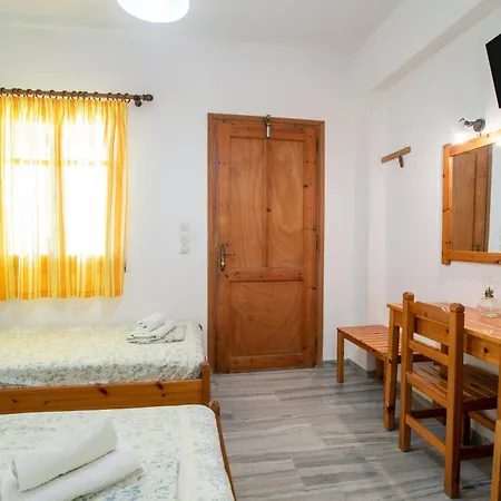 Prombona To Petrino Spiti 3* Логарас