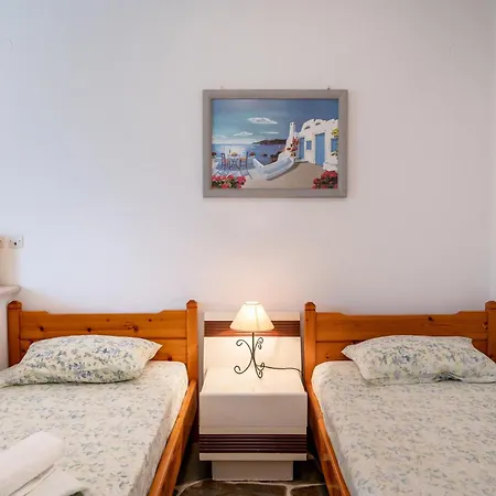 Гостевой дом Prombona To Petrino Spiti Логарас
