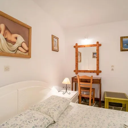 Prombona To Petrino Spiti 3* Логарас
